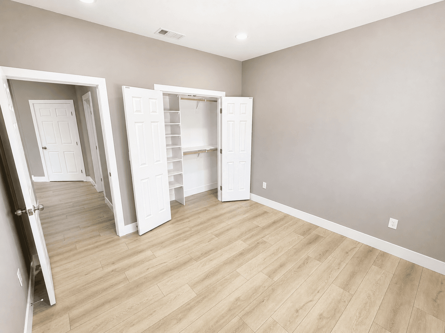 Paradise House: 1750 Whitaker Road