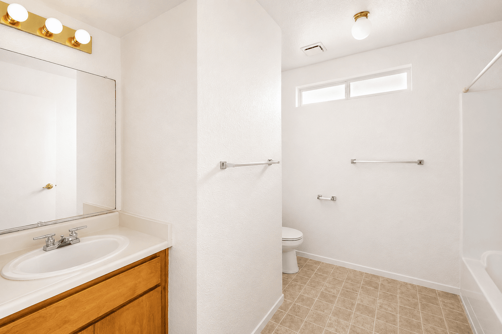 Chico Apartment: 480 Manzanita Avenue