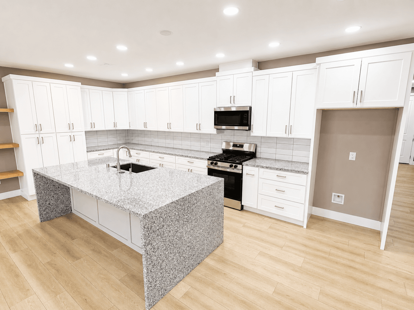 Paradise House: 1750 Whitaker Road