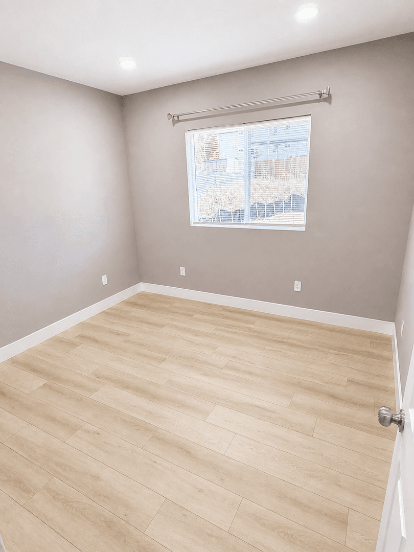 Paradise House: 1750 Whitaker Road