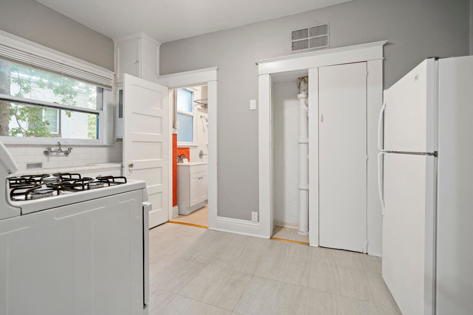 Chico Apartment: 1121 & 1129 Magnolia Ave.