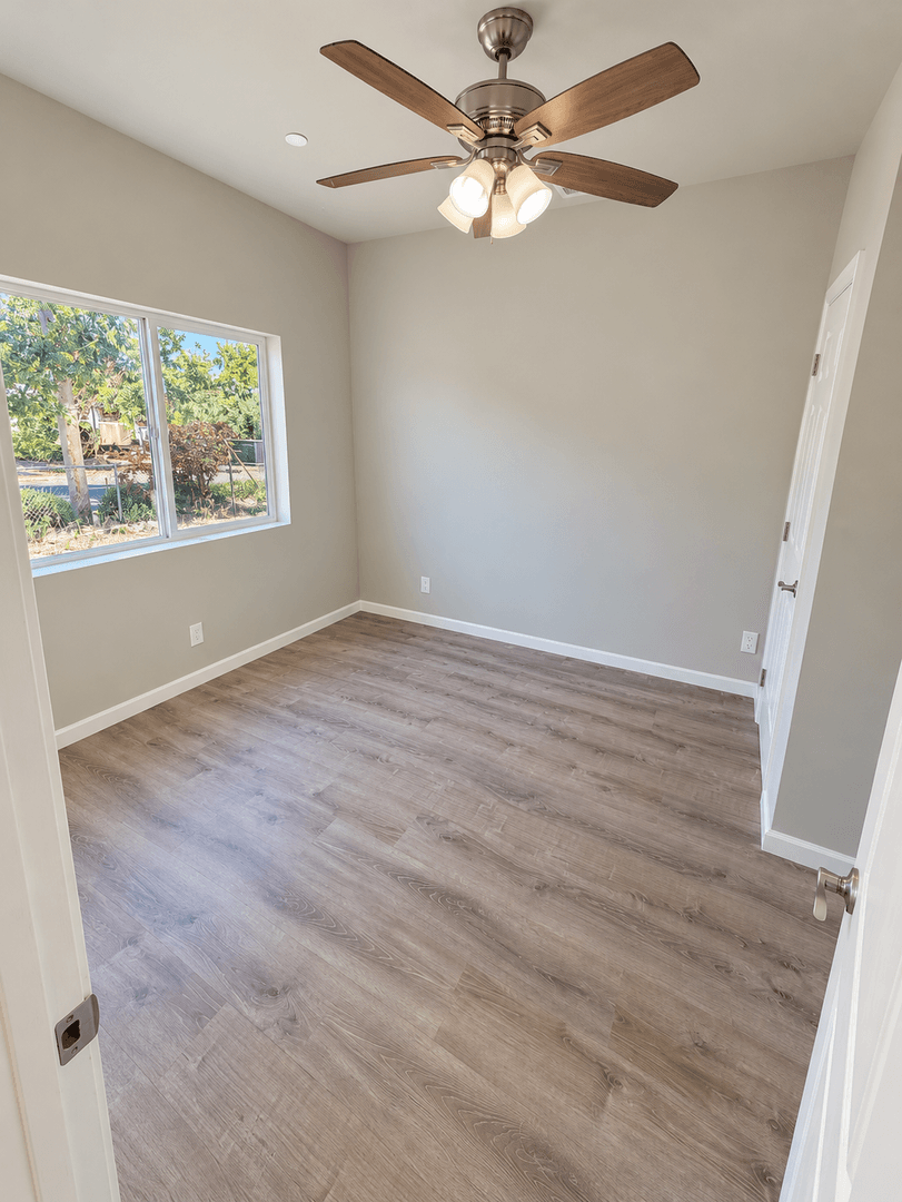 Paradise House: 435 Apple Lane