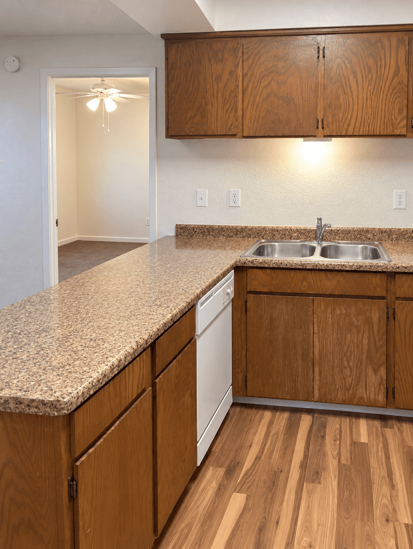 Chico Apartment: 821 W. East Avenue