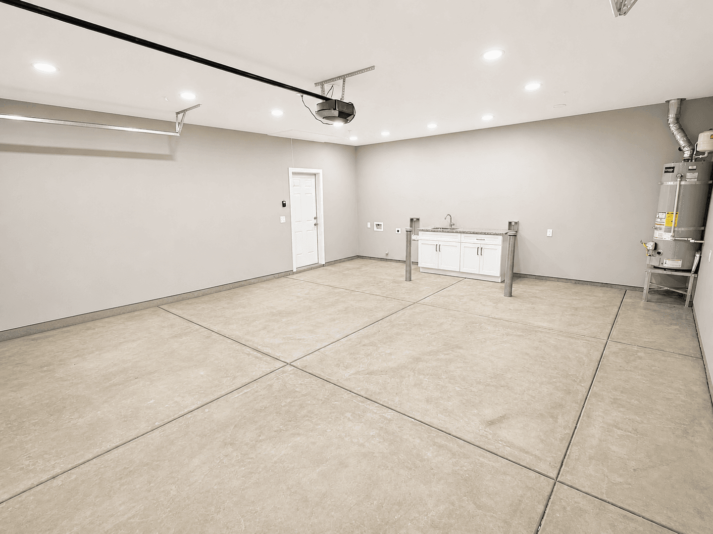 Paradise House: 1750 Whitaker Road