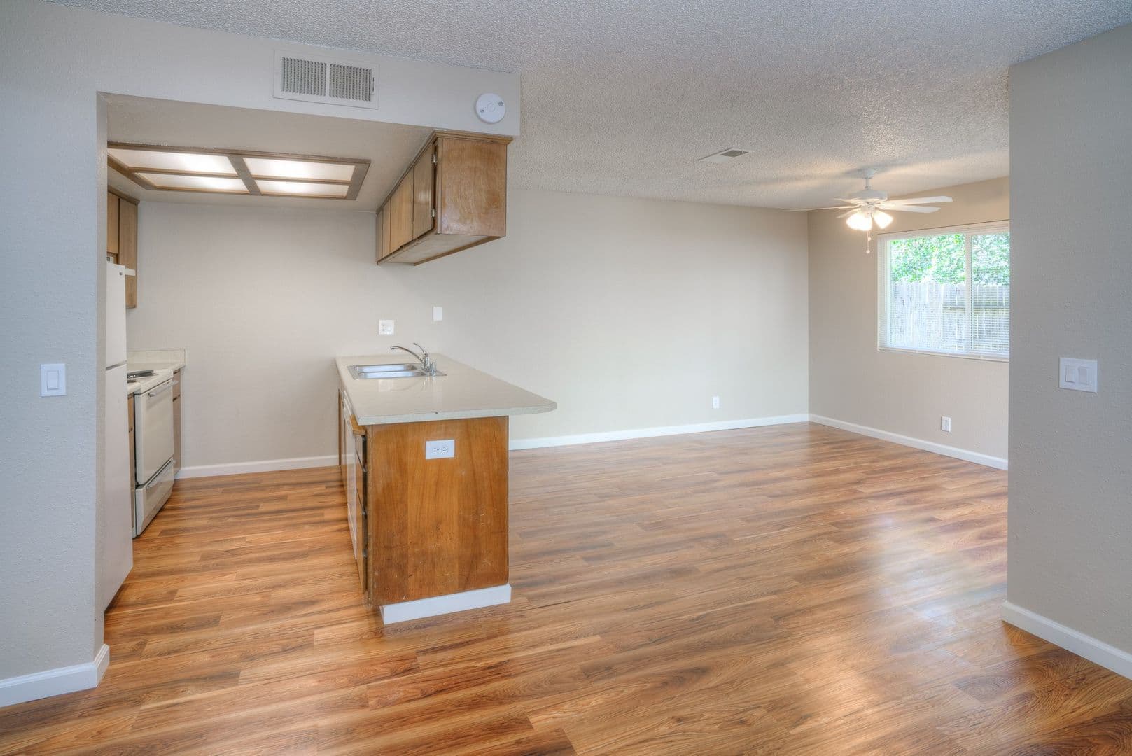 Chico Apartment: 52 Tara Terrace #1
