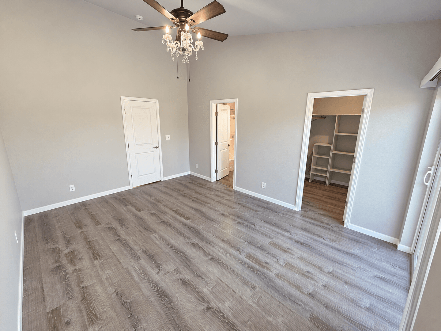 Paradise House: 435 Apple Lane