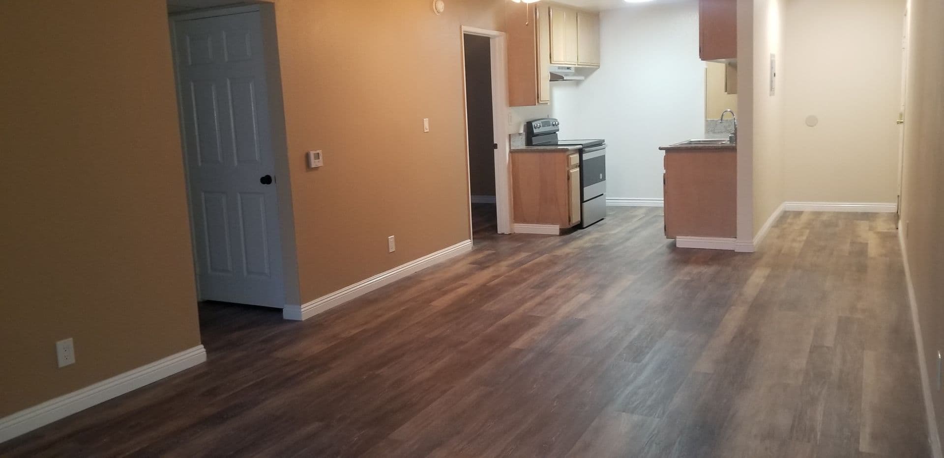 Sunland Apartment: 10500 SHERMAN GROVE AVE