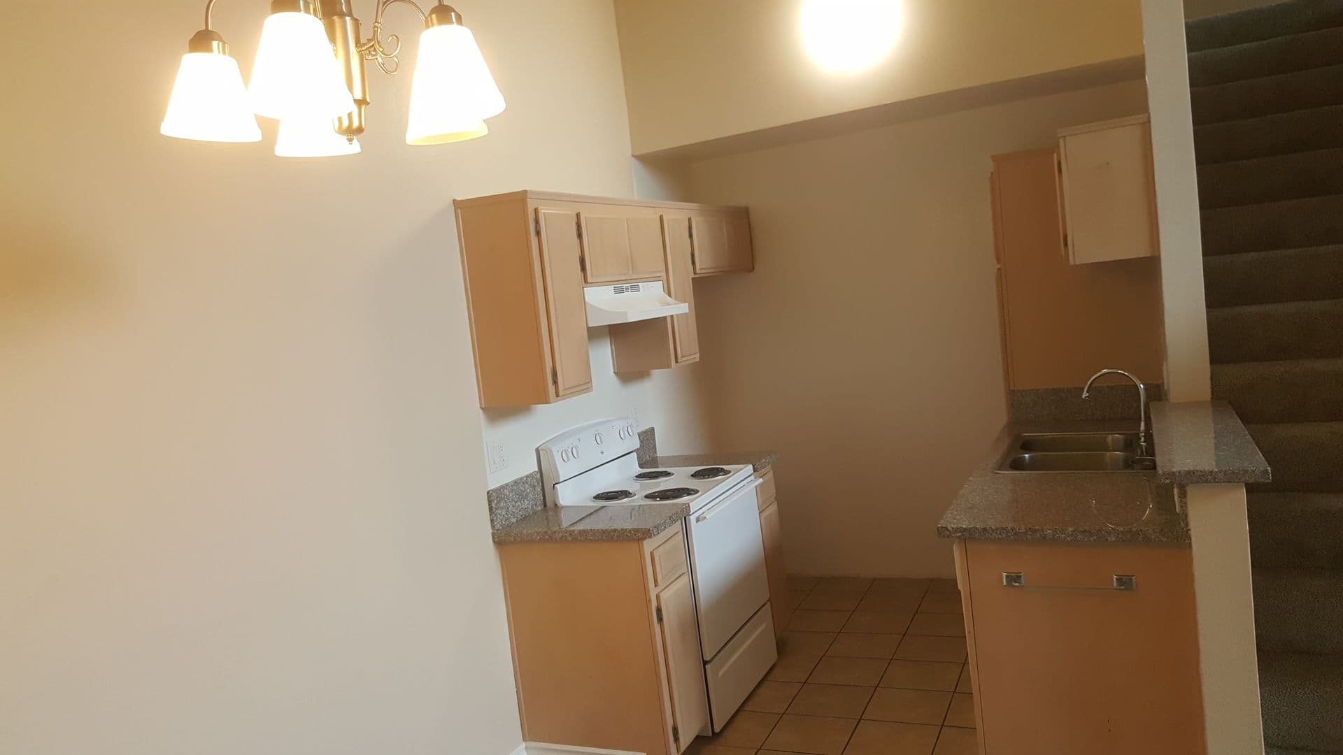 Sunland Apartment: 10500 SHERMAN GROVE AVE