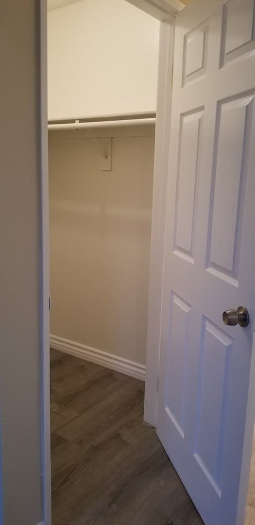 Sunland Apartment: 10523 Floralita Ave