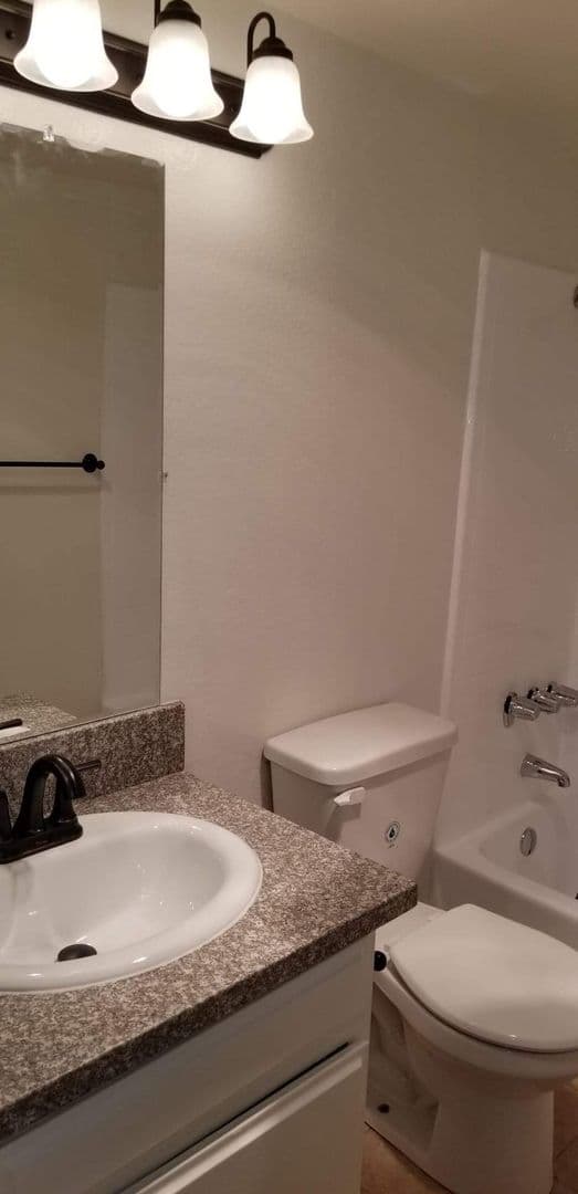 Sunland Apartment: 10500 SHERMAN GROVE AVE