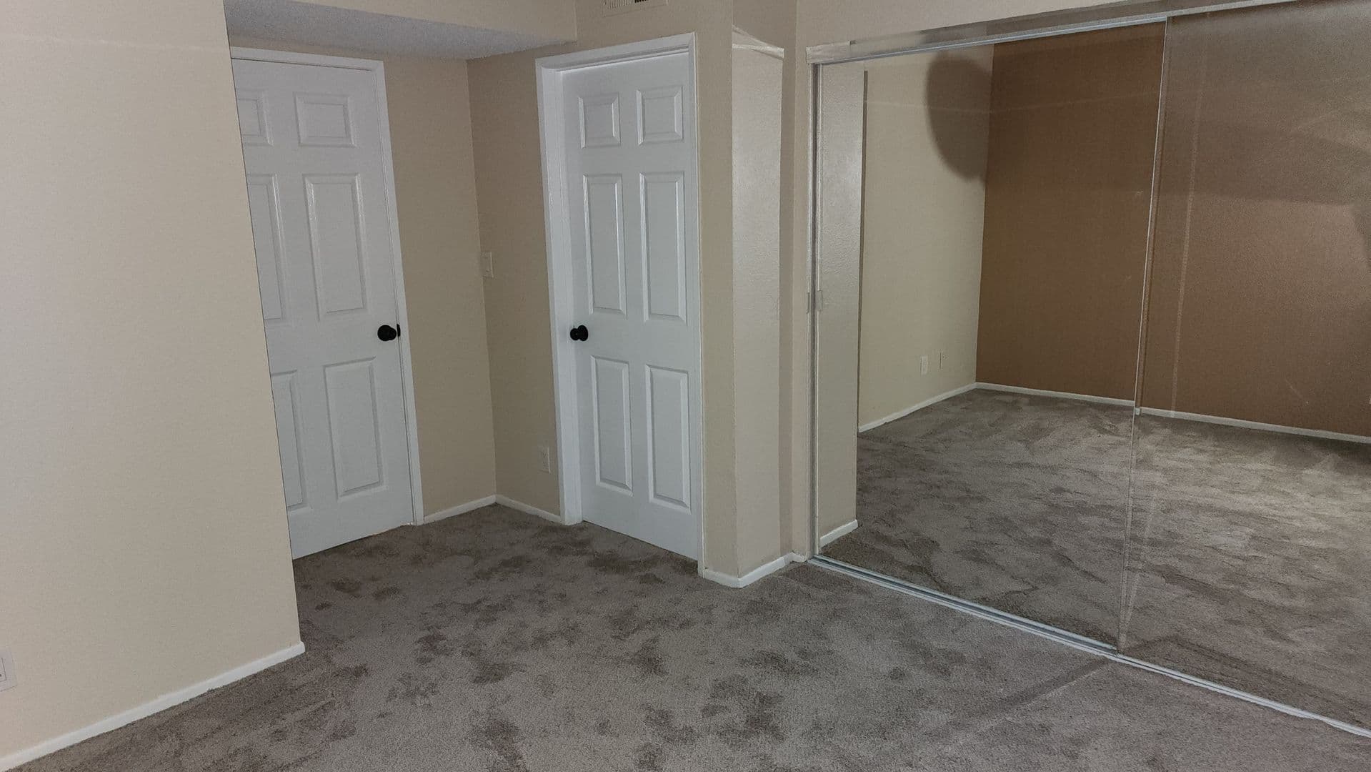 Sunland Apartment: 10523 Floralita Ave