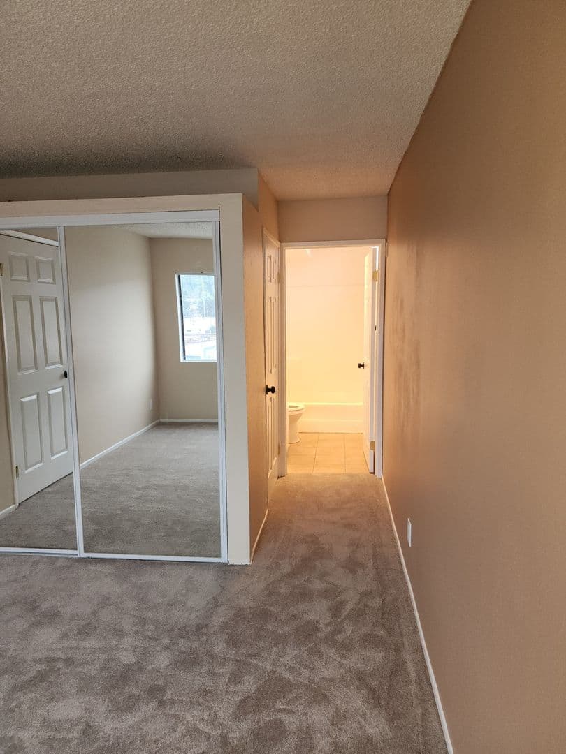 Sunland Apartment: 10500 SHERMAN GROVE AVE