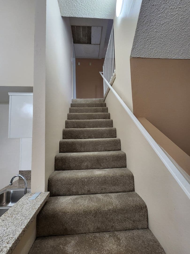 Sunland Apartment: 10500 SHERMAN GROVE AVE