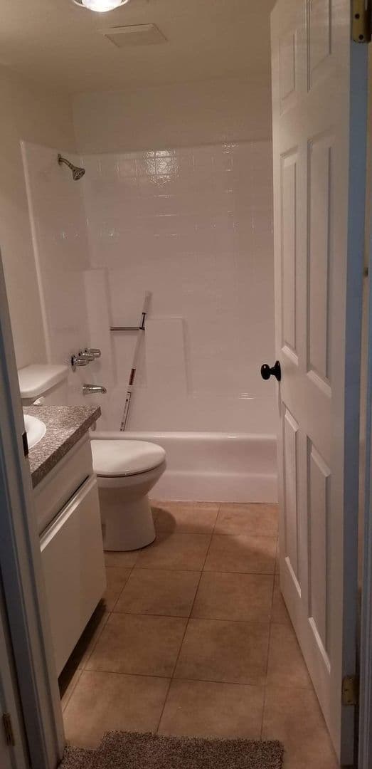 Sunland Apartment: 10500 SHERMAN GROVE AVE
