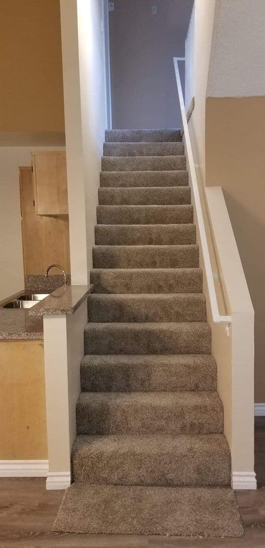 Sunland Apartment: 10500 SHERMAN GROVE AVE