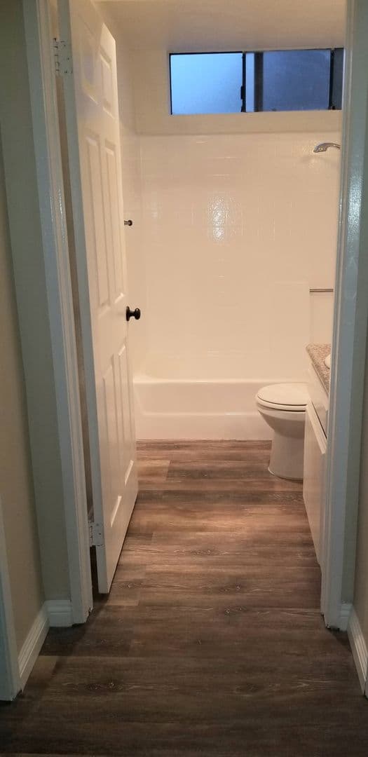 Sunland Apartment: 10500 SHERMAN GROVE AVE