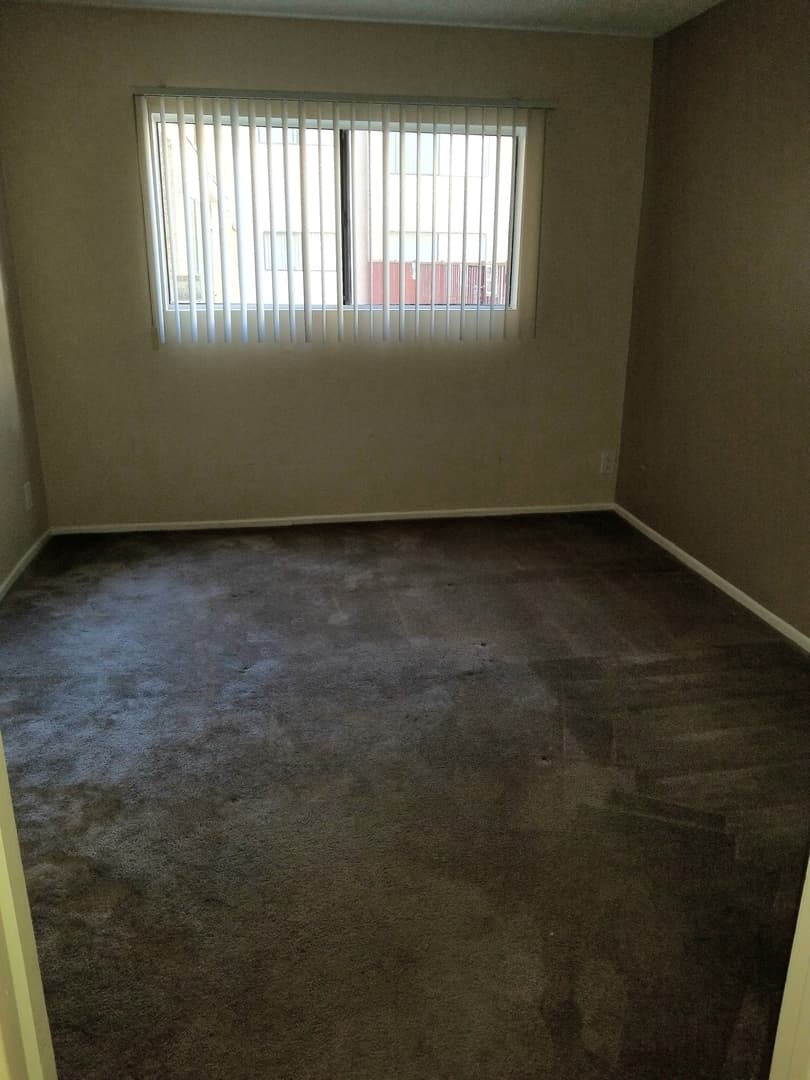Sunland Apartment: 10500 SHERMAN GROVE AVE