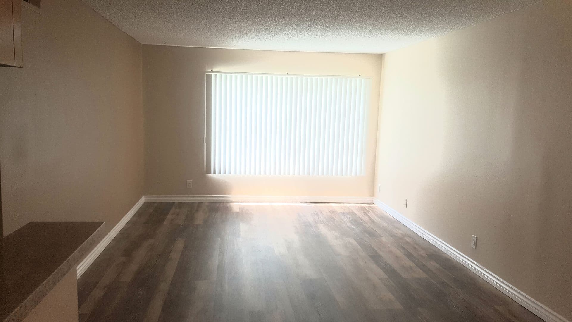 Sunland Apartment: 10500 SHERMAN GROVE AVE