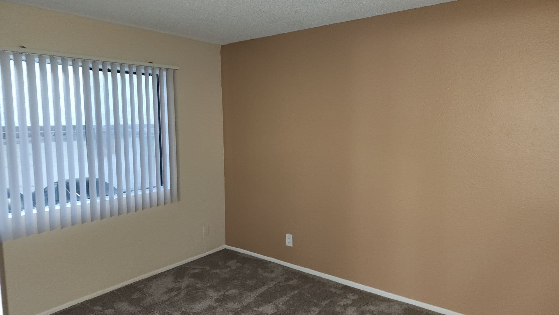 Sunland Apartment: 10523 Floralita Ave
