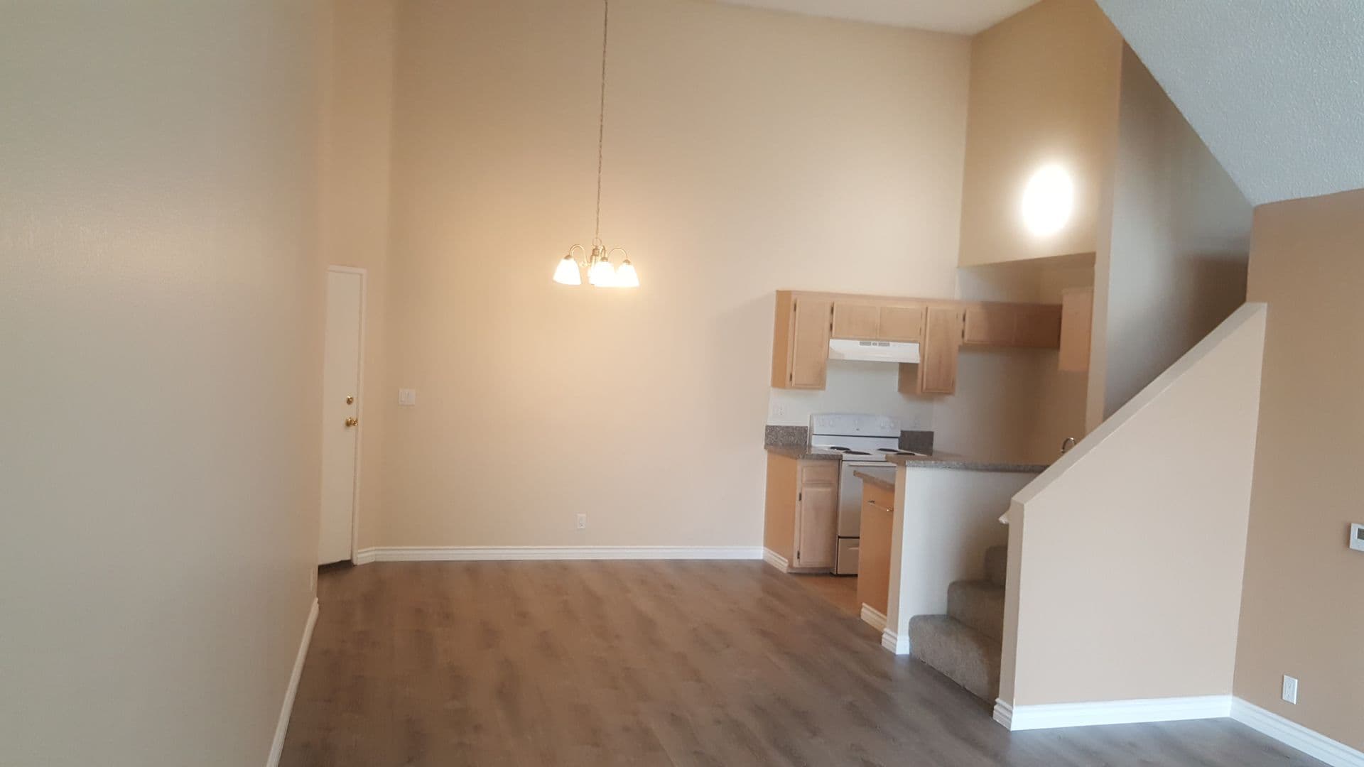 Sunland Apartment: 10500 SHERMAN GROVE AVE