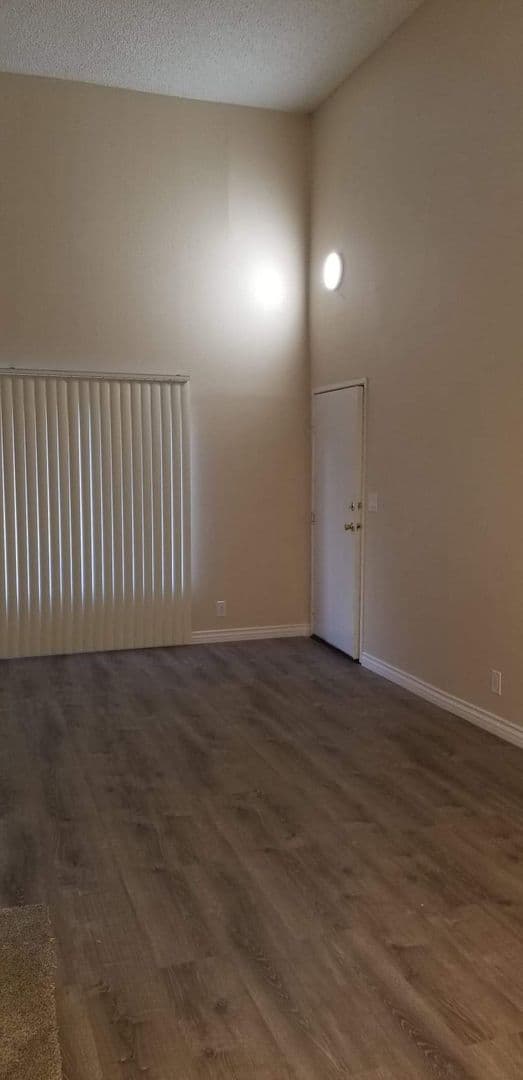 Sunland Apartment: 10500 SHERMAN GROVE AVE