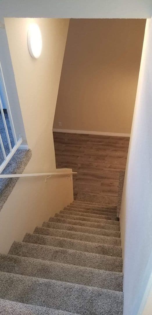 Sunland Apartment: 10500 SHERMAN GROVE AVE