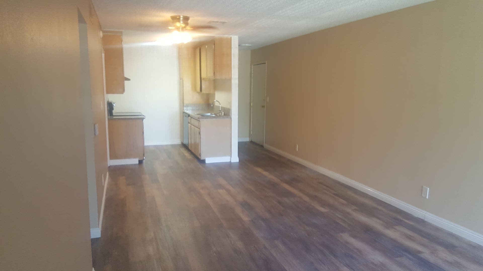 Sunland Apartment: 10500 SHERMAN GROVE AVE
