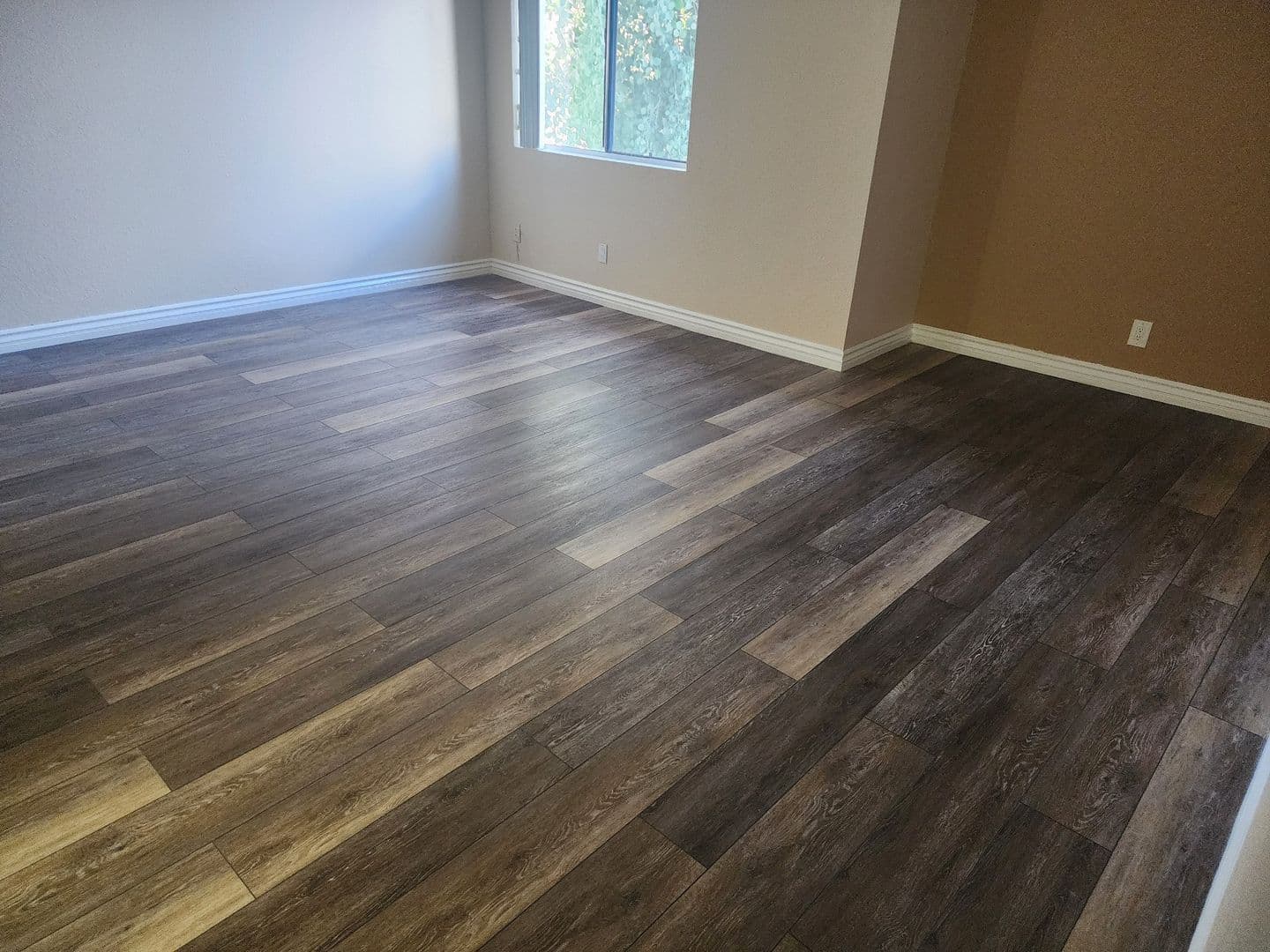 Sunland Apartment: 10523 Floralita Ave