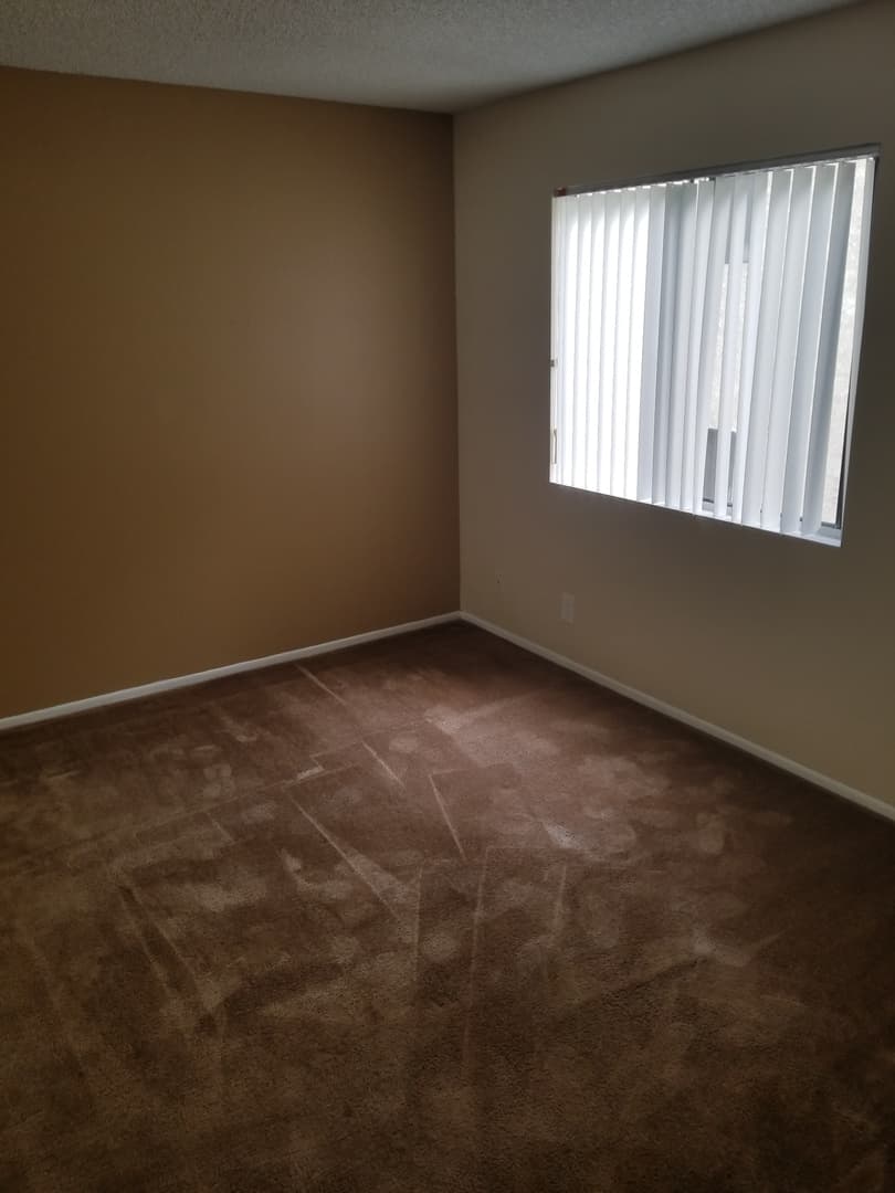 Sunland Apartment: 10523 Floralita Ave