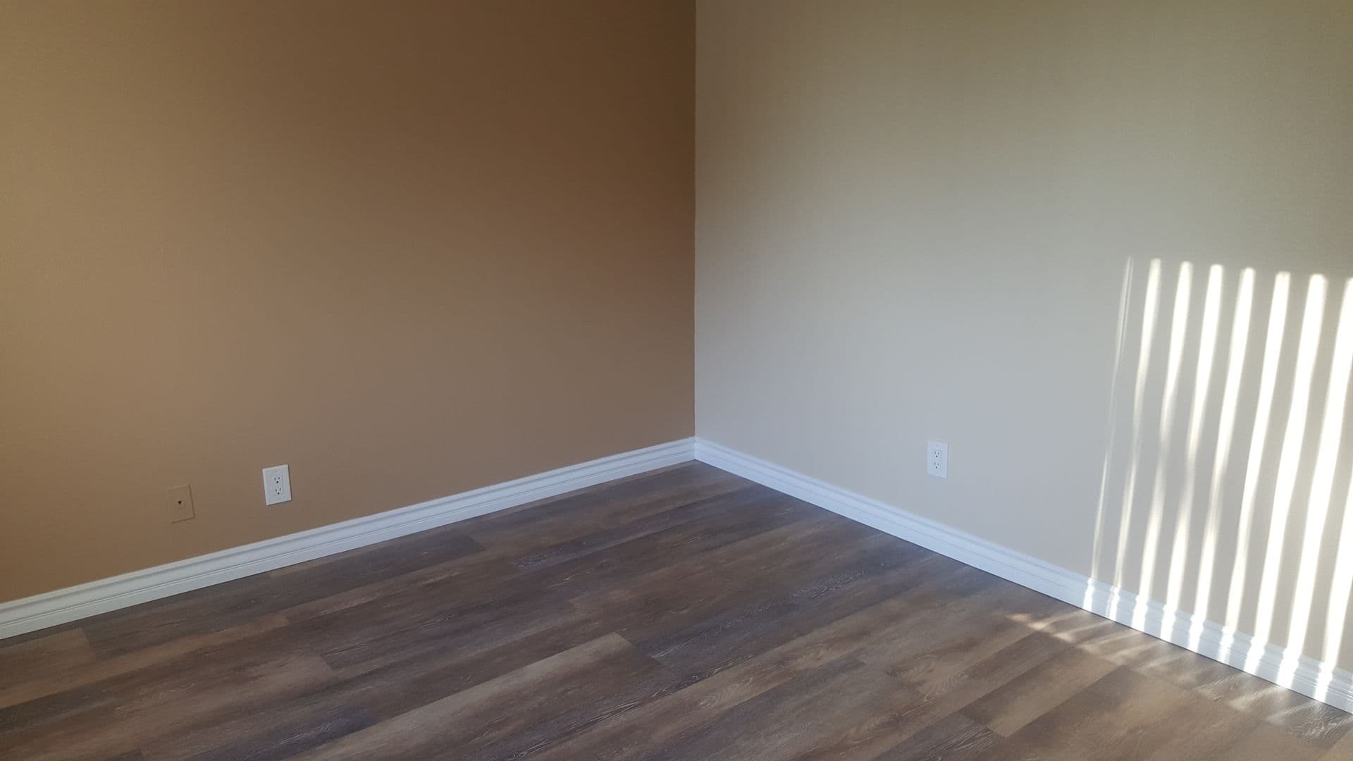 Sunland Apartment: 10500 SHERMAN GROVE AVE