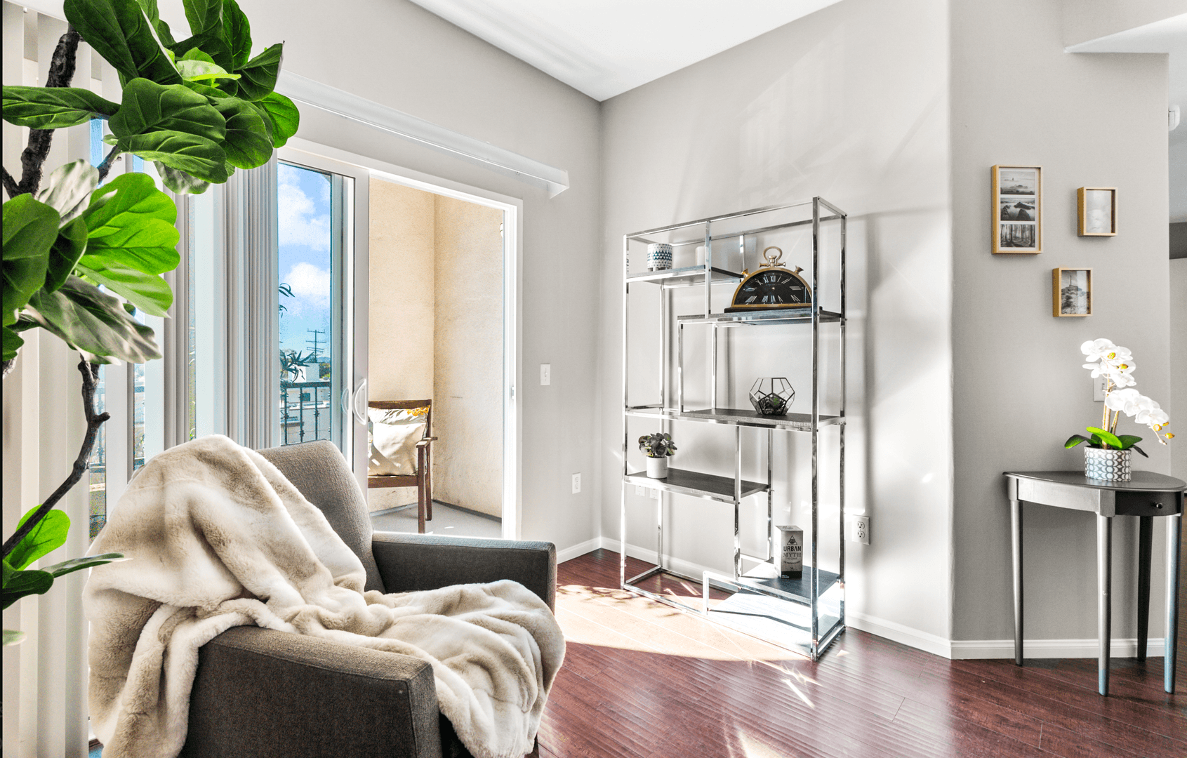 Sun Valley Apartment: 8654 Sunland Blvd