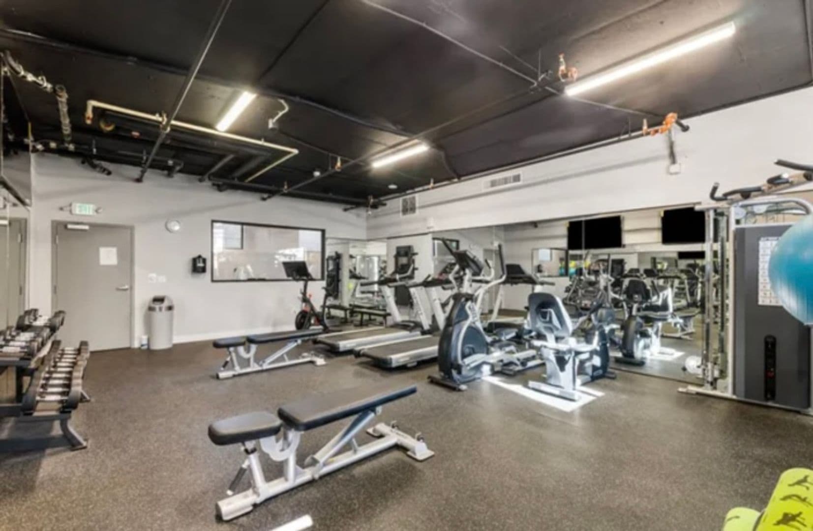 North Hollywood Apartment: 11241 Otsego Street