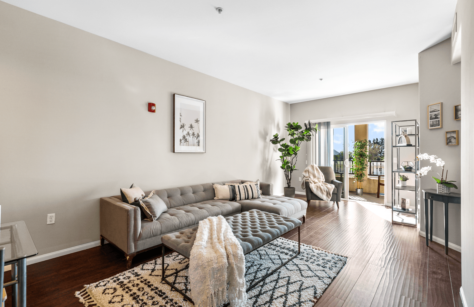 Sun Valley Apartment: 8654 Sunland Blvd