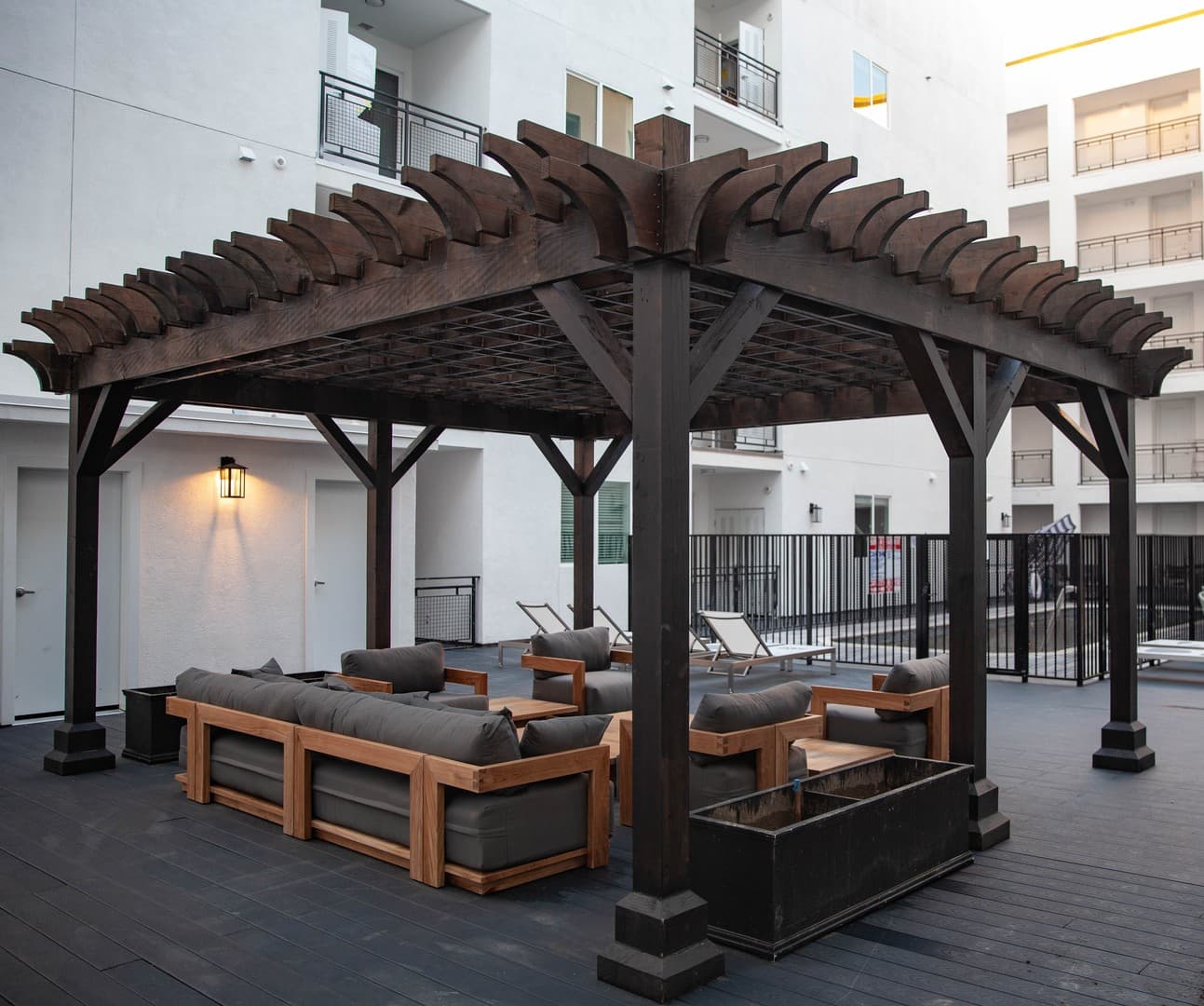 North Hollywood Apartment: 11011 West Otsego Street