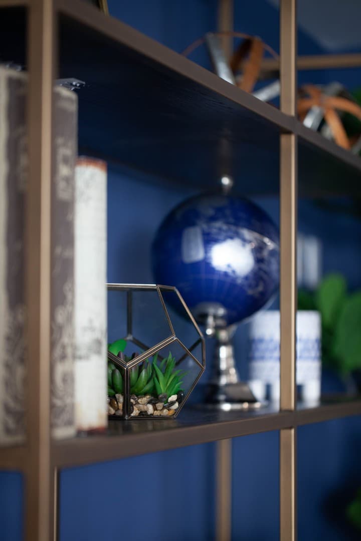 North Hollywood Apartment: 11011 West Otsego Street