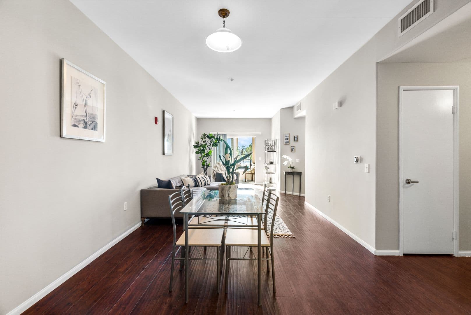 Sun Valley Apartment: 8654 Sunland Blvd