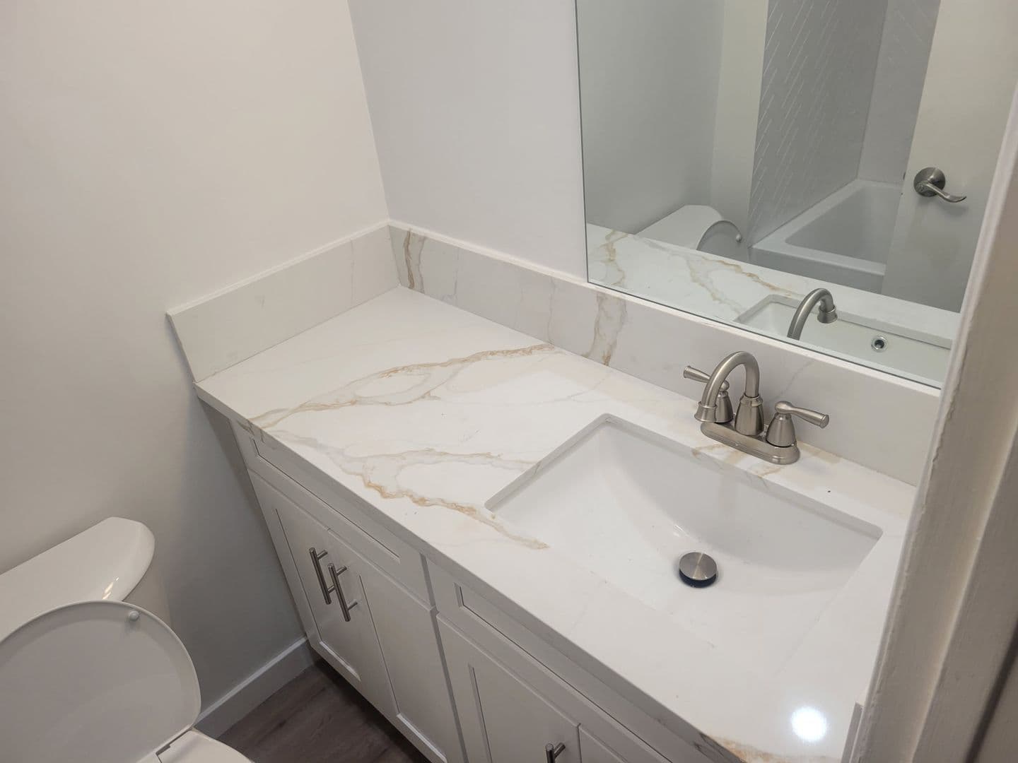 Valley Village Apartment: 12311 Chandler Blvd