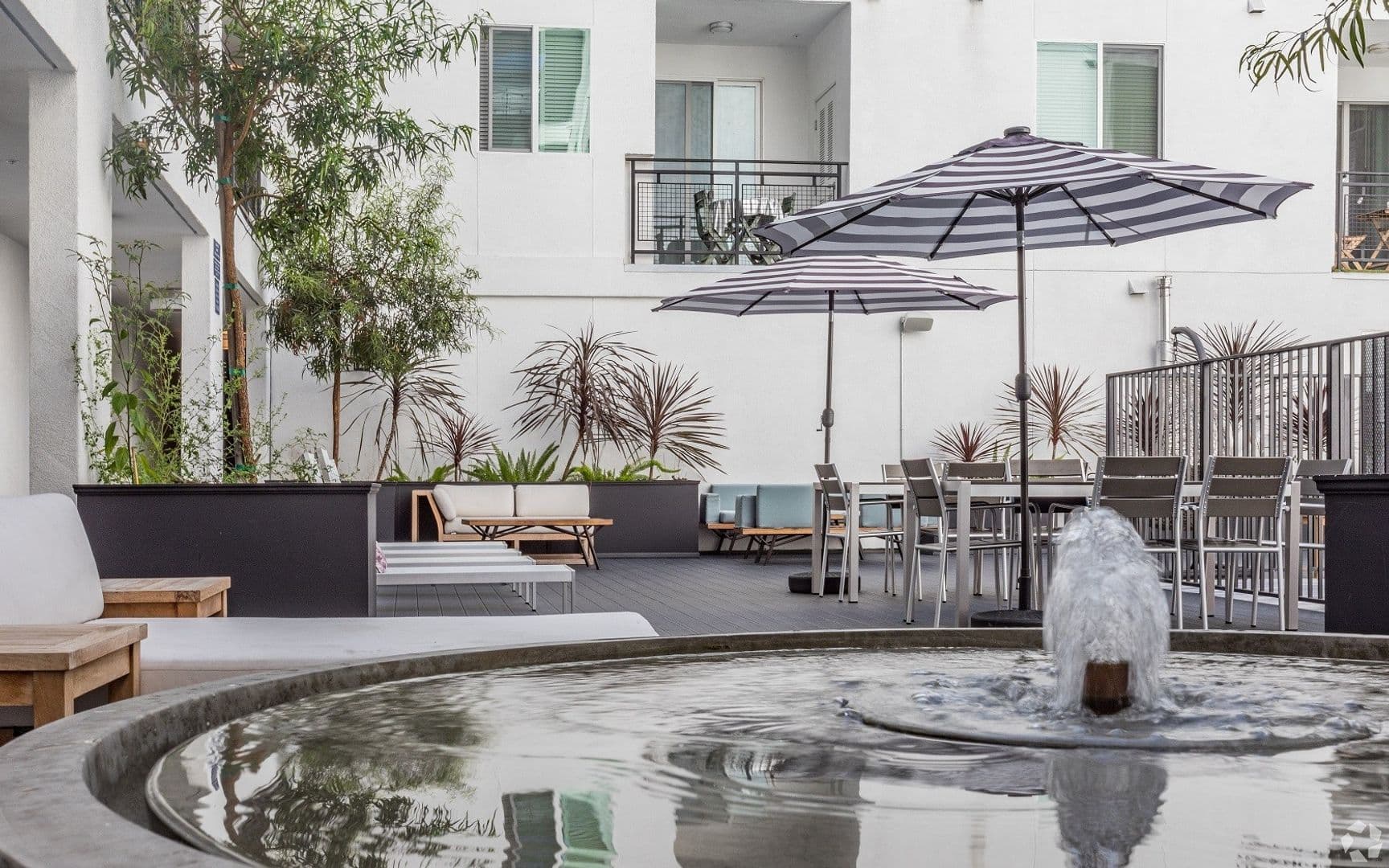 North Hollywood Apartment: 11011 West Otsego Street