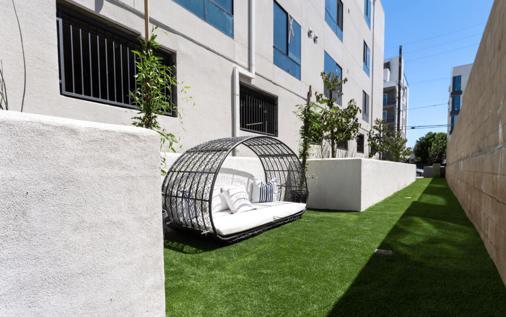 North Hollywood Apartment: 11241 Otsego Street