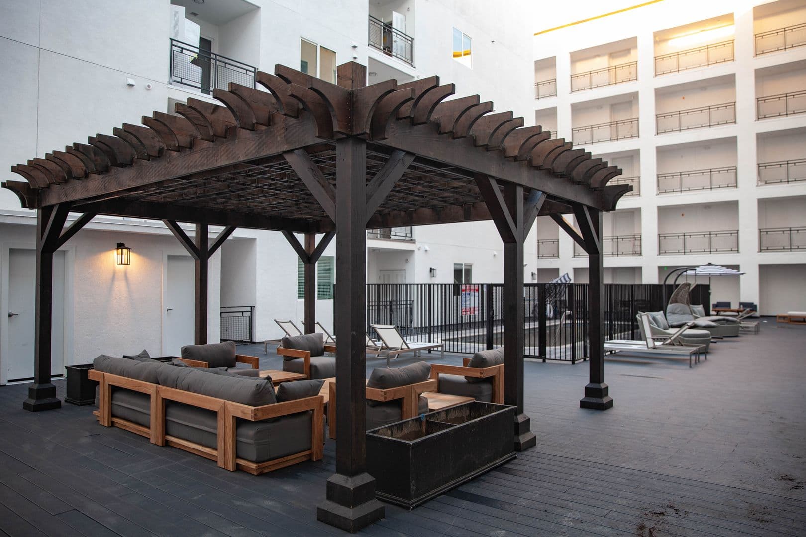 North Hollywood Apartment: 11011 West Otsego Street