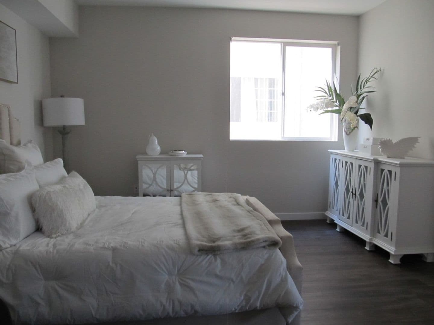 North Hollywood Apartment: 11011 West Otsego Street