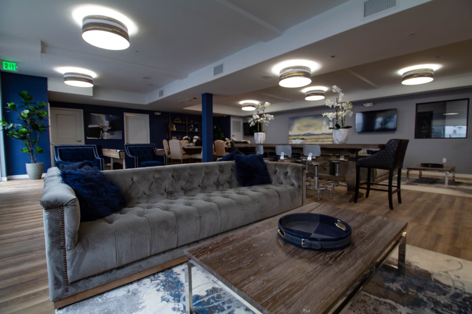 North Hollywood Apartment: 11011 West Otsego Street