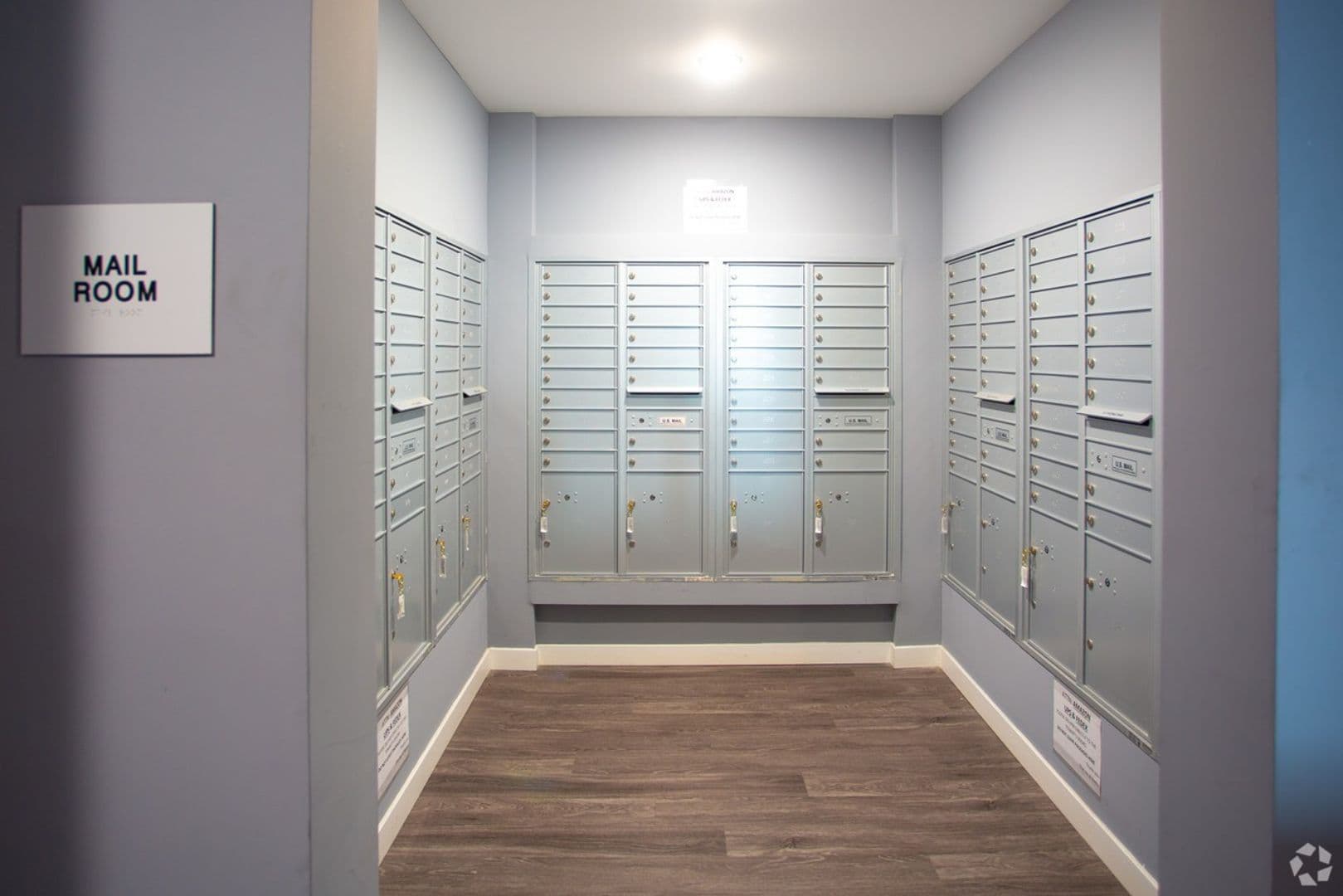 North Hollywood Apartment: 11011 West Otsego Street