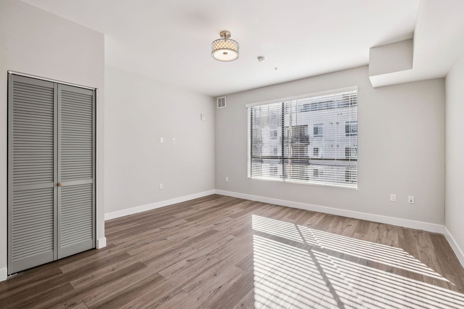 North Hollywood Apartment: 11241 Otsego Street