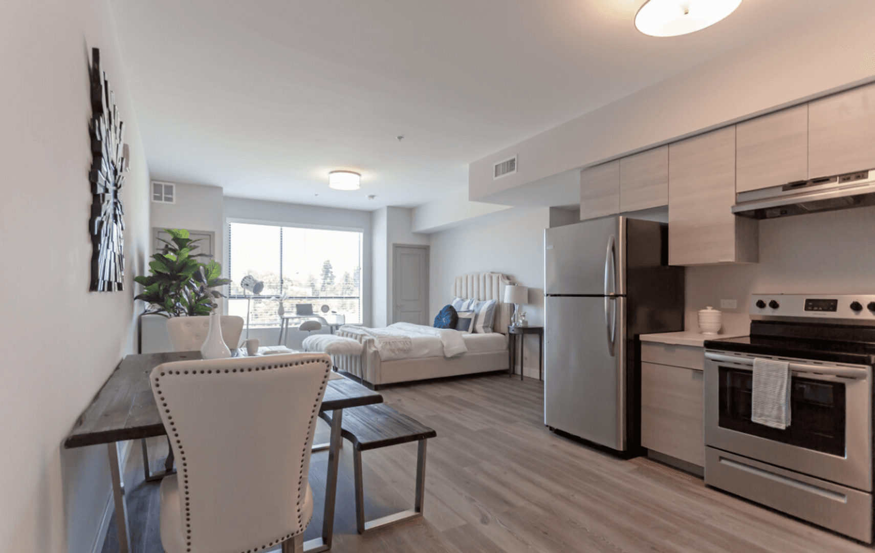 North Hollywood Apartment: 11241 Otsego Street