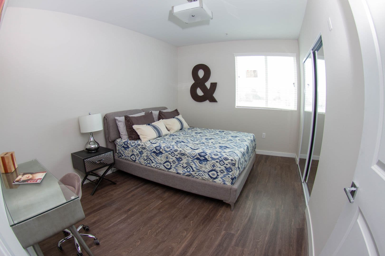 North Hollywood Apartment: 11011 West Otsego Street