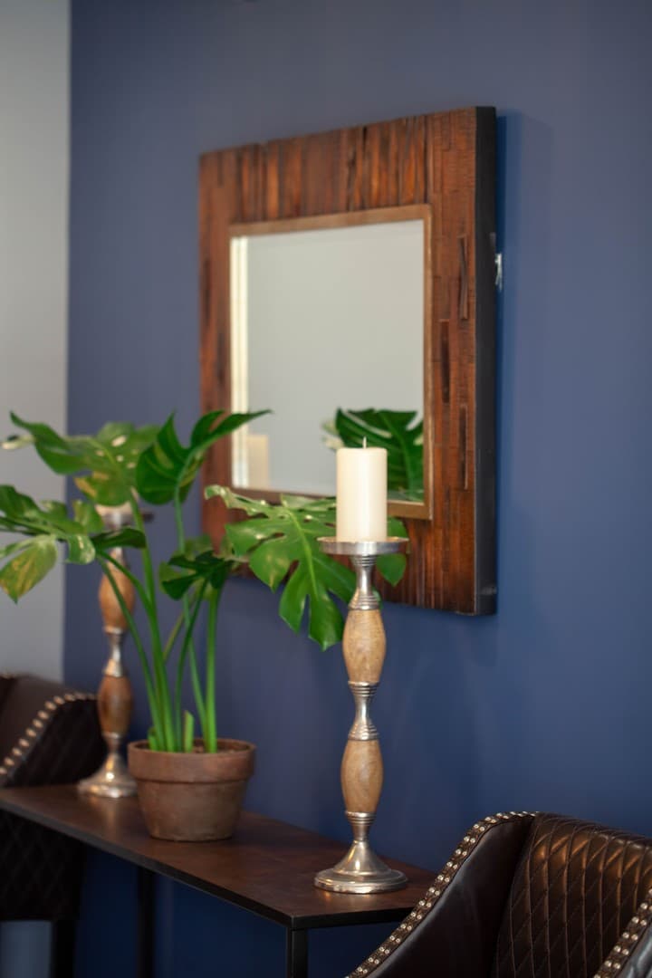 North Hollywood Apartment: 11011 West Otsego Street