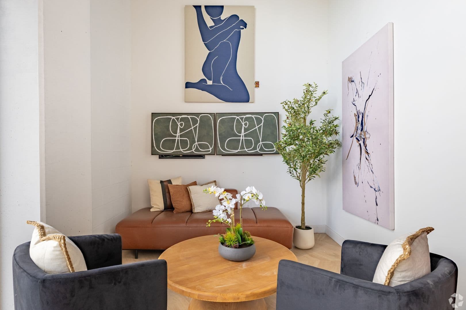 Van Nuys Apartment: 14526 W Kittridge St