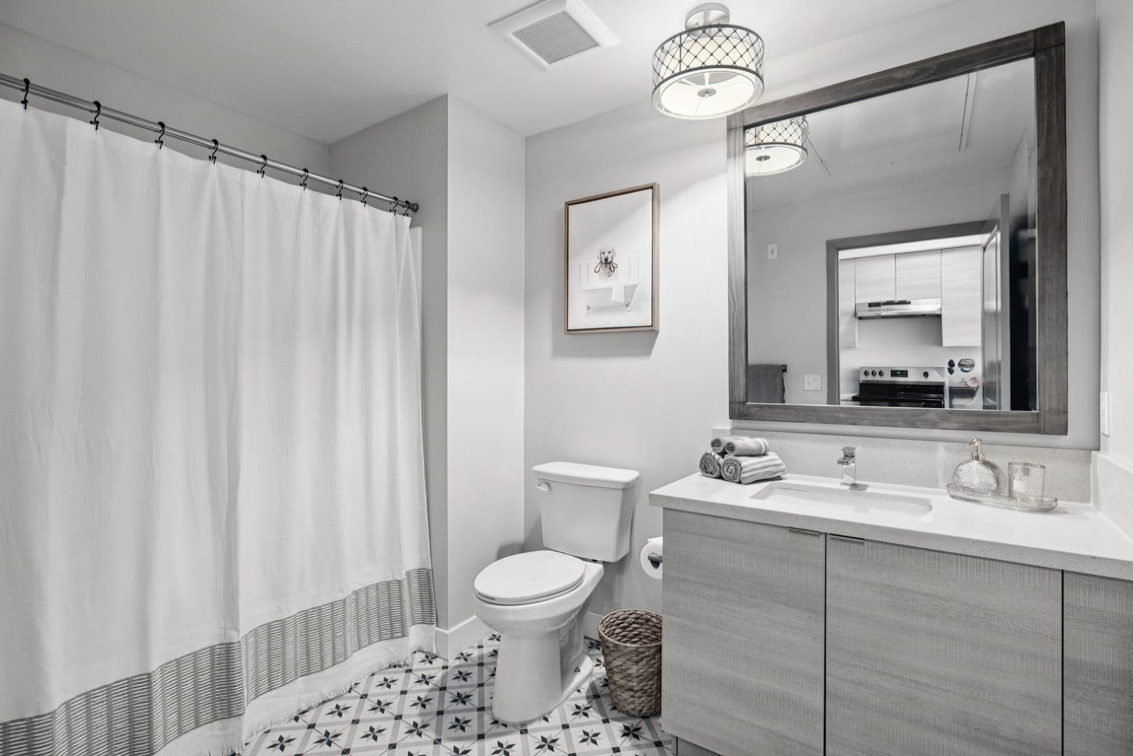 North Hollywood Apartment: 11241 Otsego Street