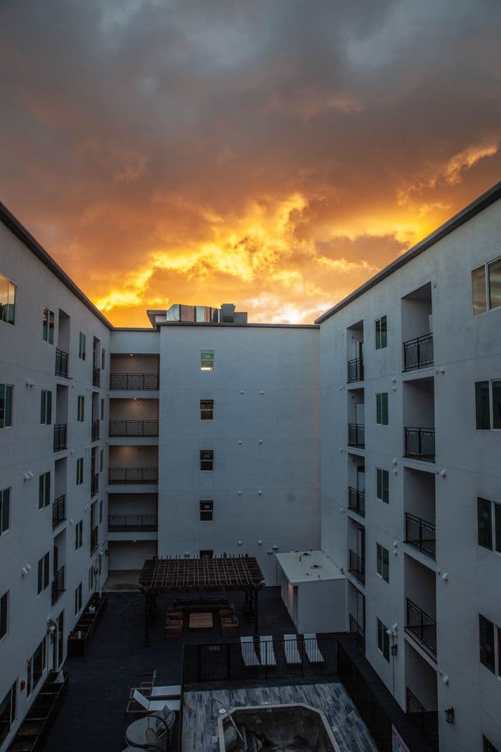 North Hollywood Apartment: 11011 West Otsego Street